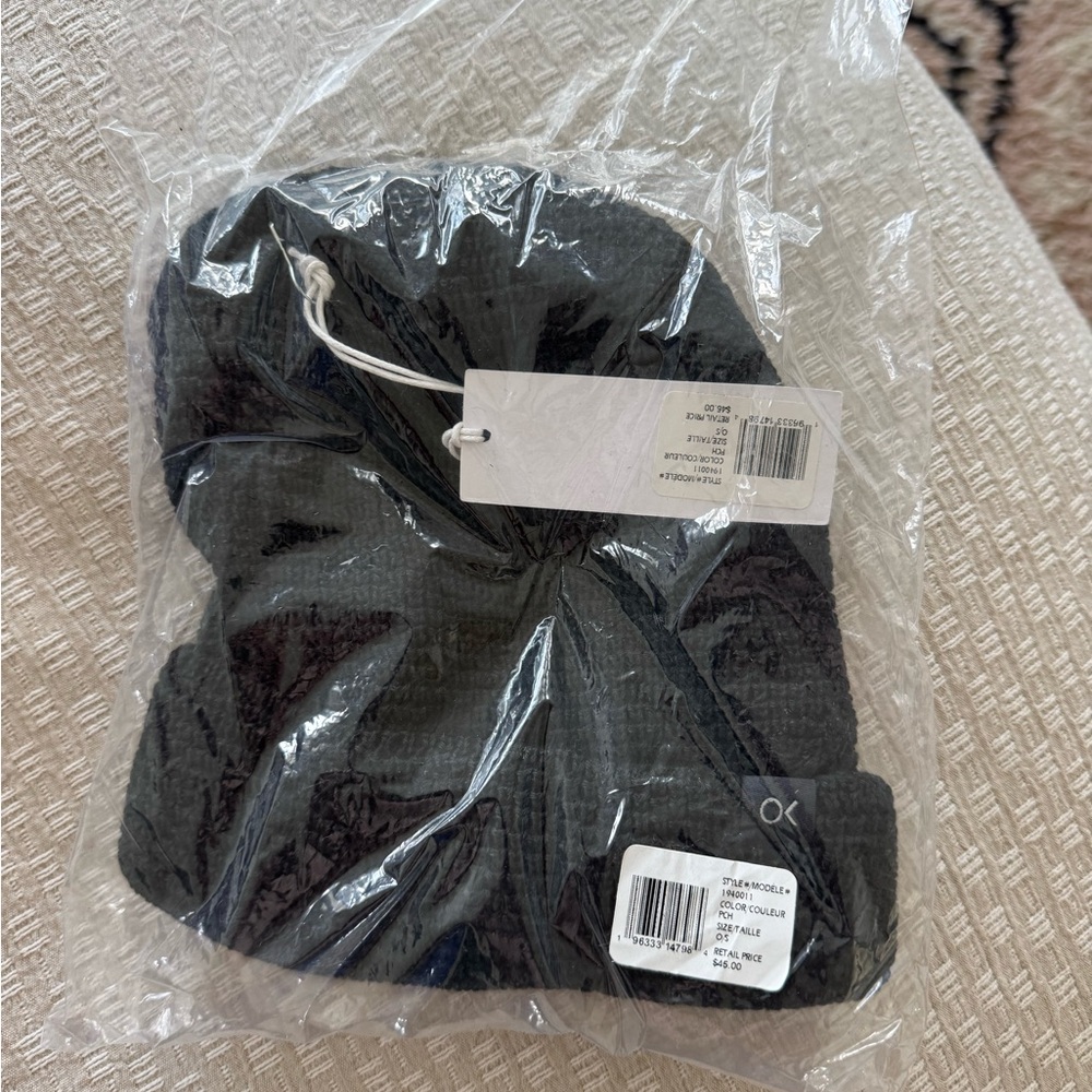 Outerknown NWT Pitch Black Knit Beanie
